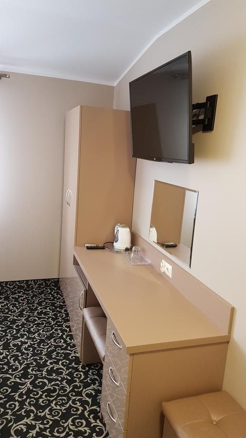 Hotel Gutland Wysokie Mazowieckie Kültér fotó