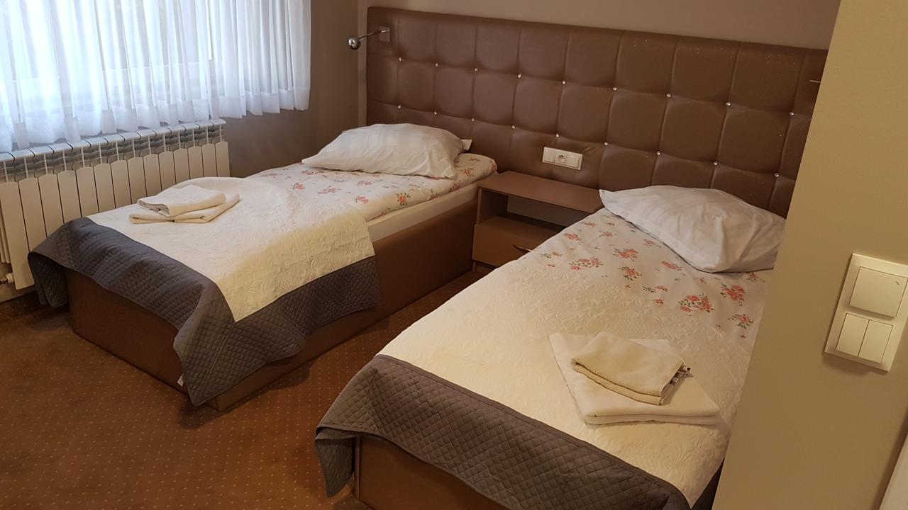 Hotel Gutland Wysokie Mazowieckie Kültér fotó