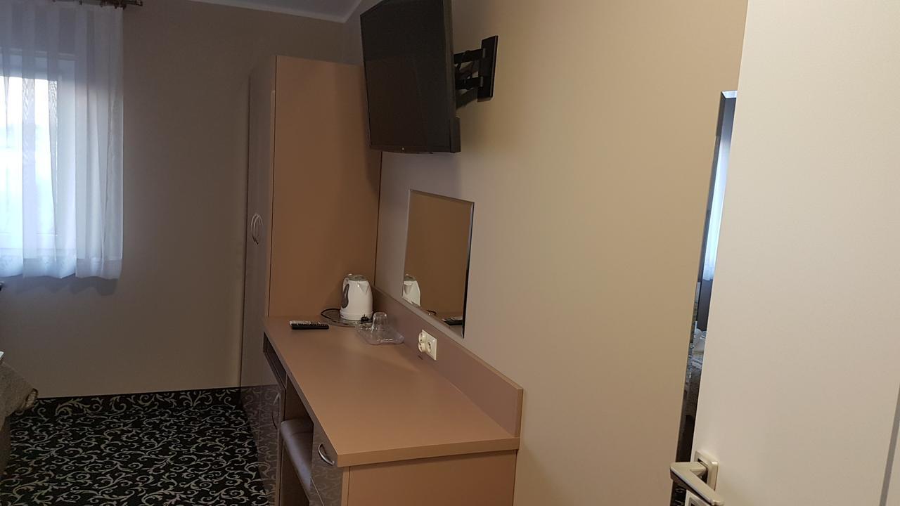 Hotel Gutland Wysokie Mazowieckie Kültér fotó